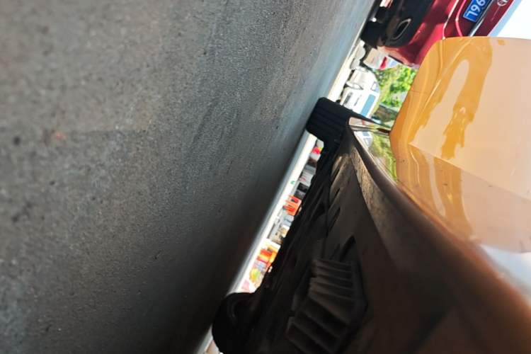 Used BMW 1 Series 2017 118i Sport Edition Right Side Sill