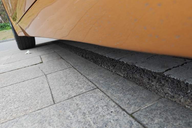 Used BMW 1 Series 2017 118i Sport Edition Right Side Sill