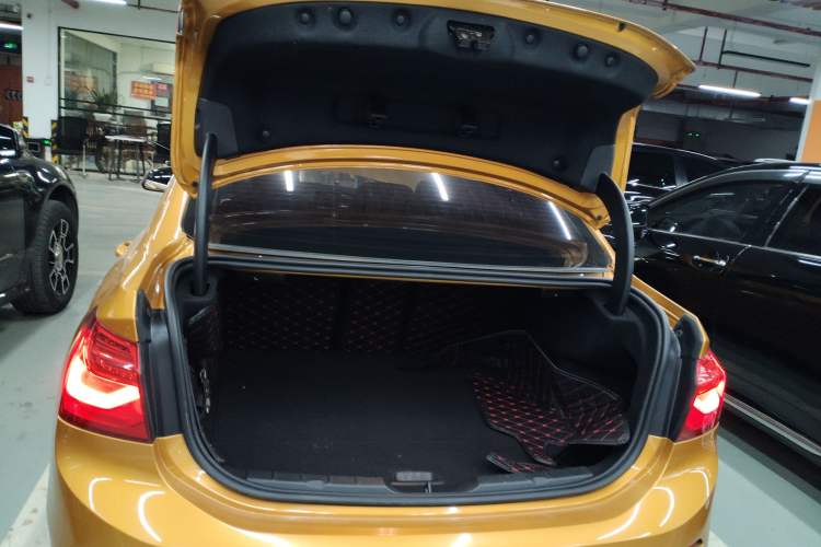 Used BMW 1 Series 2017 120i Design Package Model Trunk