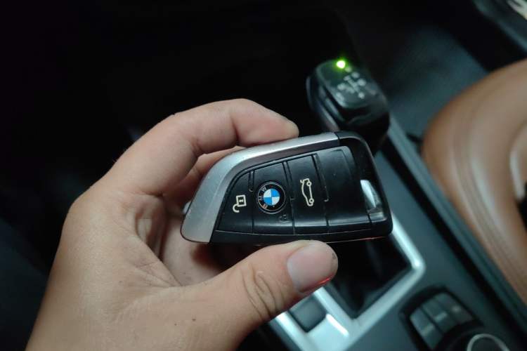 Used BMW 1 Series 2017 118i Fashion Model Vehicle Key