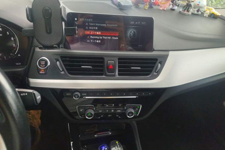Used BMW 1 Series 2018 125i Sport Edition Audio And AC Panel