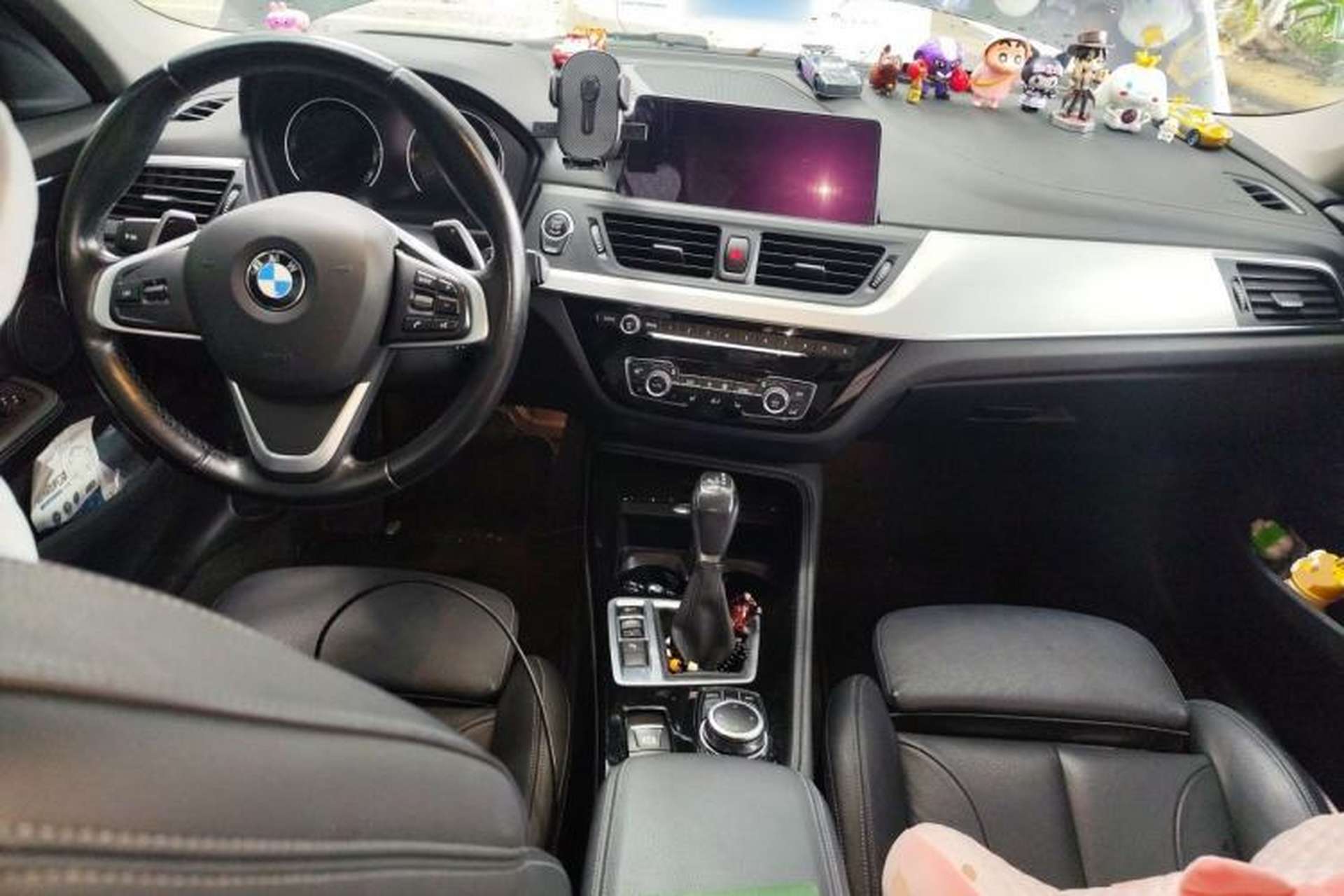 Used BMW 1 Series 2018 125i Sport Edition Center Console