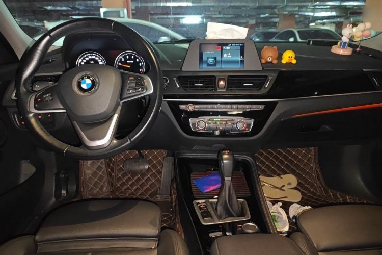 Used BMW 1 Series 2018 118i Sport Edition Center Console