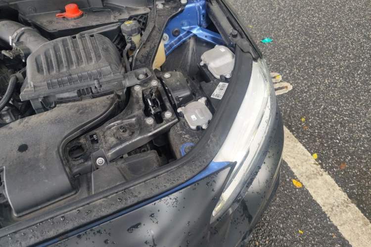 Used BMW 1 Series 2018 125i Sport Edition Engine Bay Left