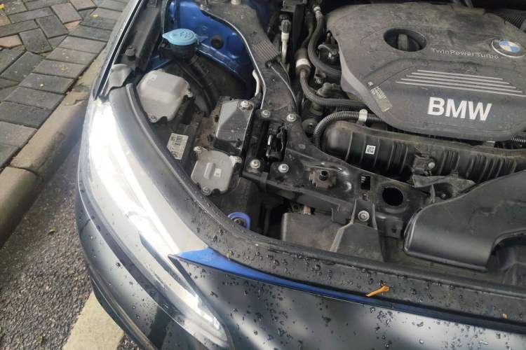 Used BMW 1 Series 2018 125i Sport Edition Engine Bay Right