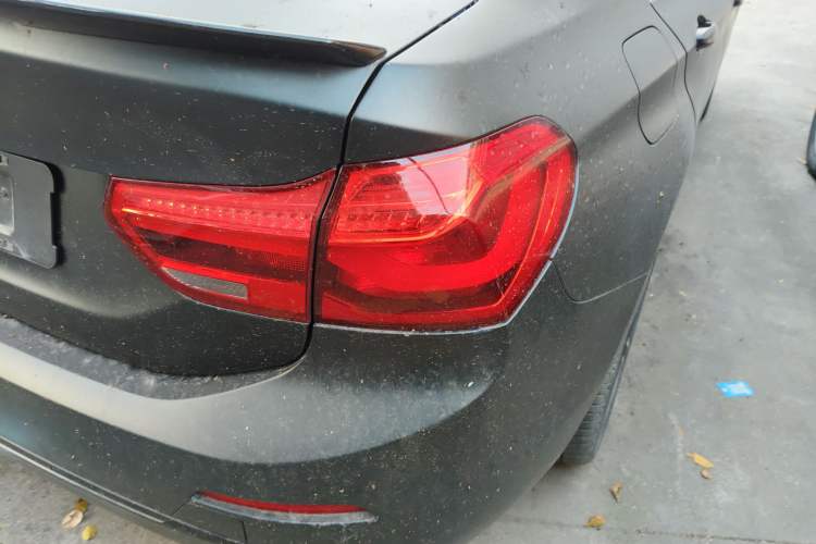 Used BMW 1 Series 2018 118i Sport Edition Exterior 6