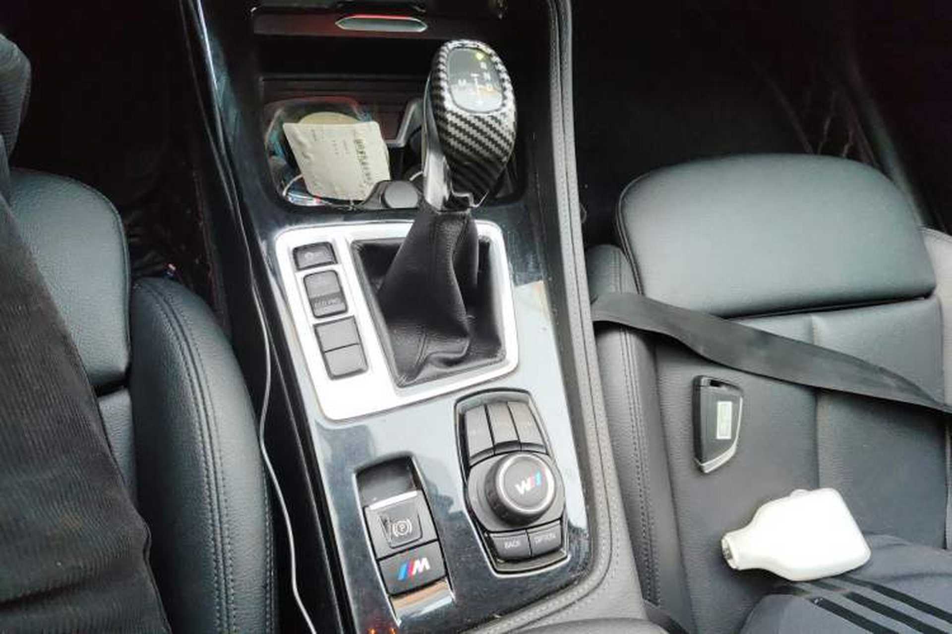 Used BMW 1 Series 2018 118i Sport Edition Gear Lever