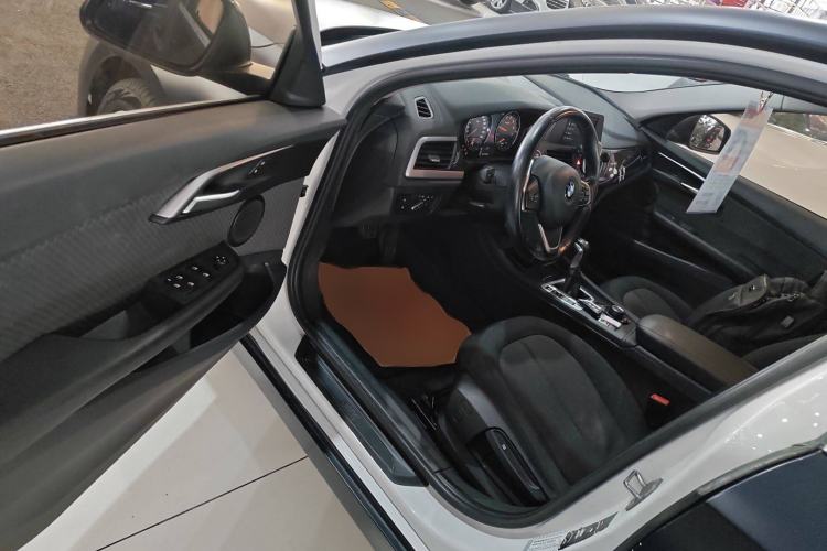 Used BMW 1 Series 2018 118i Fashion Model Interior 3