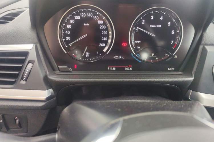 Used BMW 1 Series 2018 125i Sport Edition Odometer Close Up