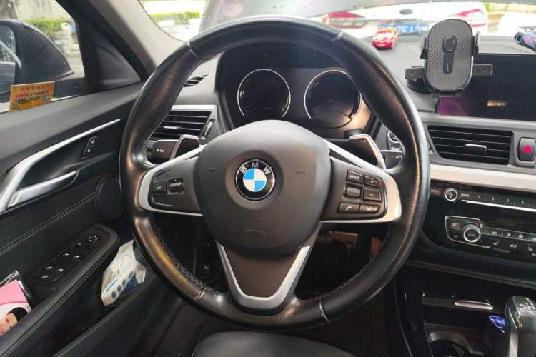 Used BMW 1 Series 2018 125i Sport Edition Steering Wheel