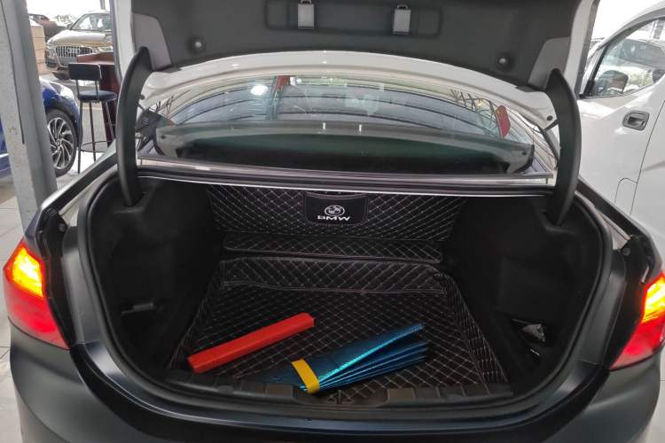 Used BMW 1 Series 2018 118i Fashion Model Trunk