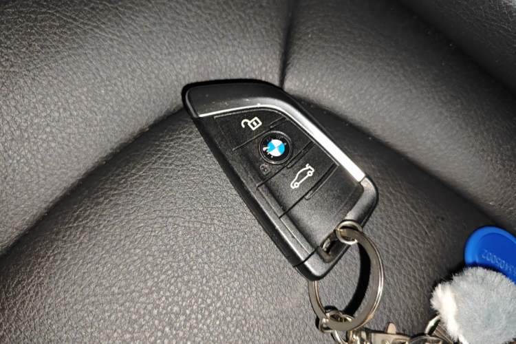 Used BMW 1 Series 2018 118i Sport Edition Vehicle Key