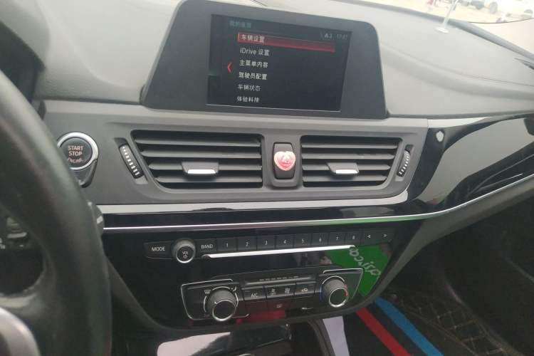 Used BMW 1 Series 2018 Facelifted 118i Sport Edition Audio And AC Panel