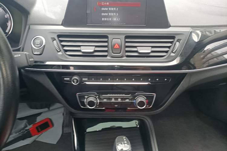 Used BMW 1 Series 2018 118i Sport Edition Audio And AC Panel