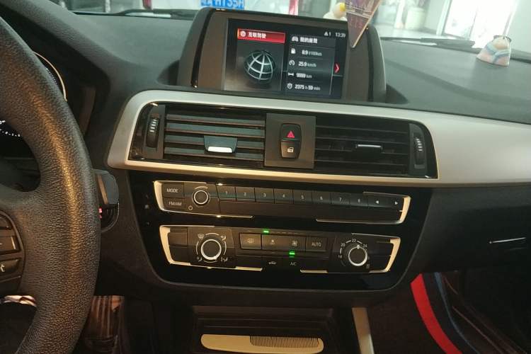 Used BMW 1 Series 2018 118i Leading Model Audio And AC Panel