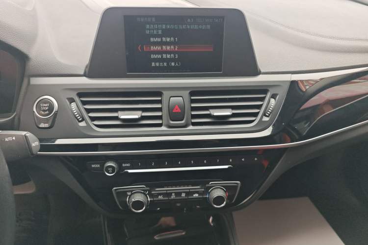 Used BMW 1 Series 2018 Facelifted 118i Sport Edition Audio And AC Panel