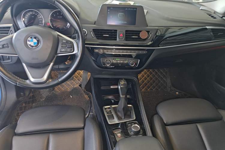 Used BMW 1 Series 2018 118i Sport Edition Audio And AC Panel