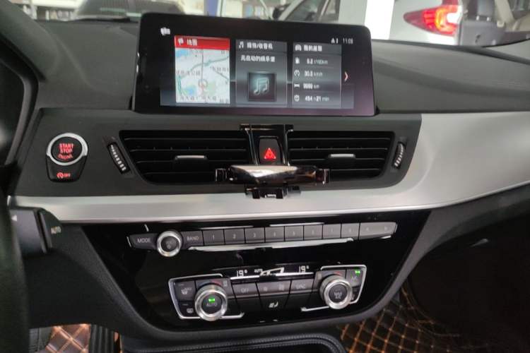 Used BMW 1 Series 2018 120i Design Package Model Audio And AC Panel