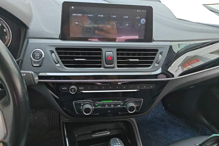 Used BMW 1 Series 2018 118i Sport Edition Audio And AC Panel