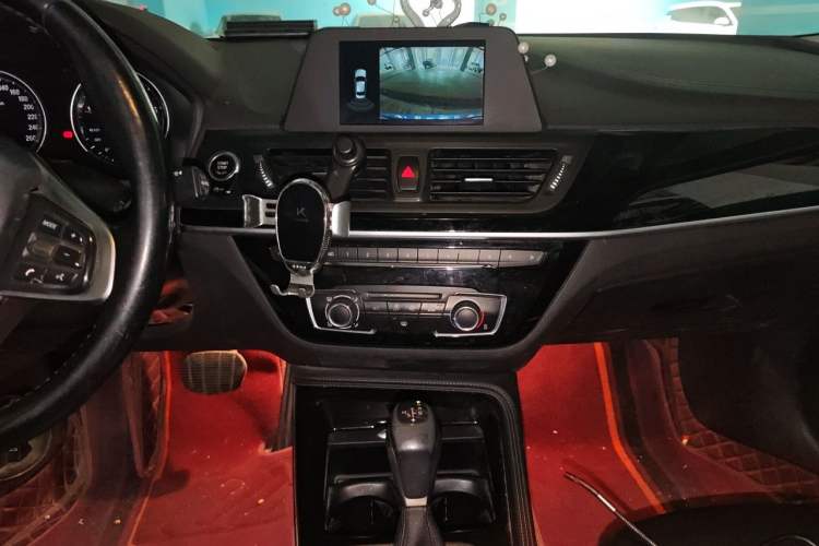 Used BMW 1 Series 2018 Facelifted 118i Sport Edition Audio And AC Panel