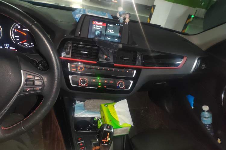 Used BMW 1 Series 2018 118i Sport Design Package Audio And AC Panel