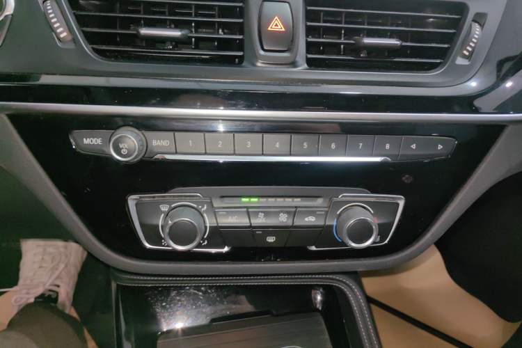 Used BMW 1 Series 2018 Facelifted 118i Sport Edition Audio And AC Panel
