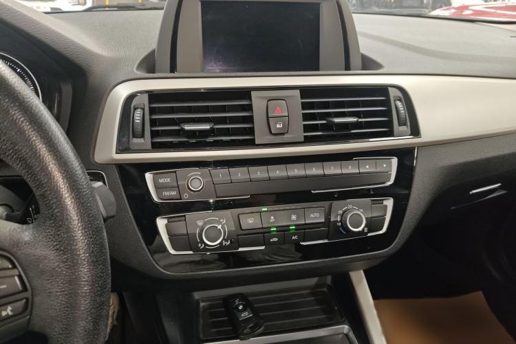 Used BMW 1 Series 2018 118i Leading Model Audio And AC Panel