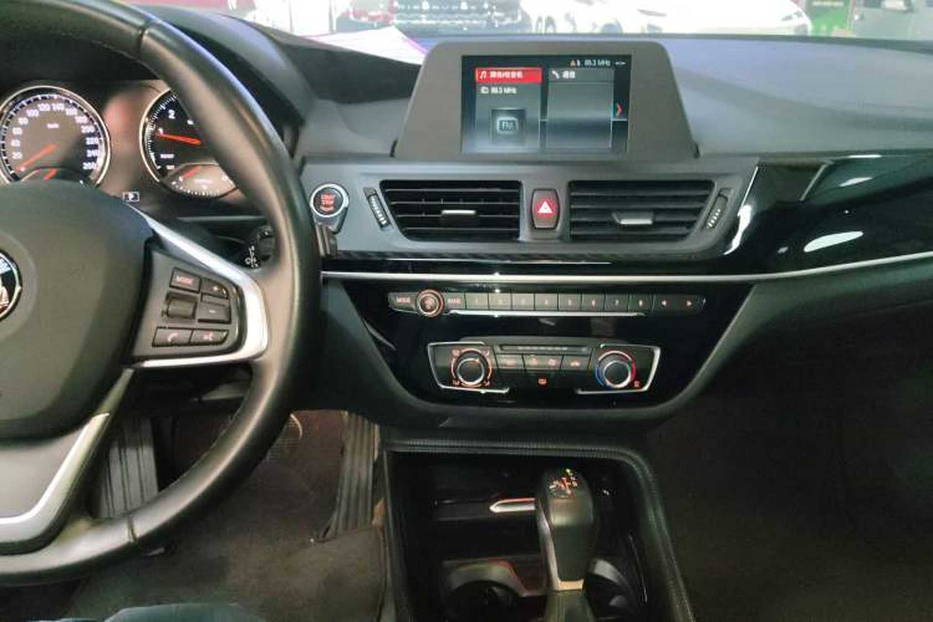 Used BMW 1 Series 2018 118i Sport Edition Audio And AC Panel