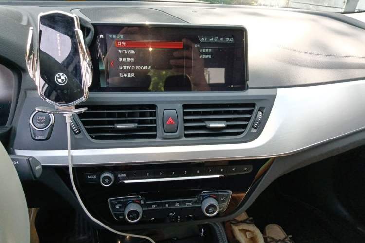 Used BMW 1 Series 2018 120i Design Package Model Audio And AC Panel
