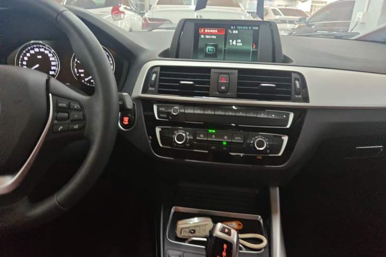 Used BMW 1 Series 2018 118i Leading Model Audio And AC Panel