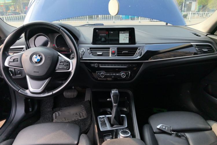 Used BMW 1 Series 2018 118i Design Package Edition Center Console