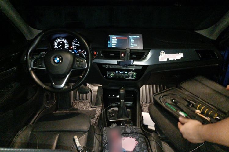 Used BMW 1 Series 2018 125i Sport Edition Center Console