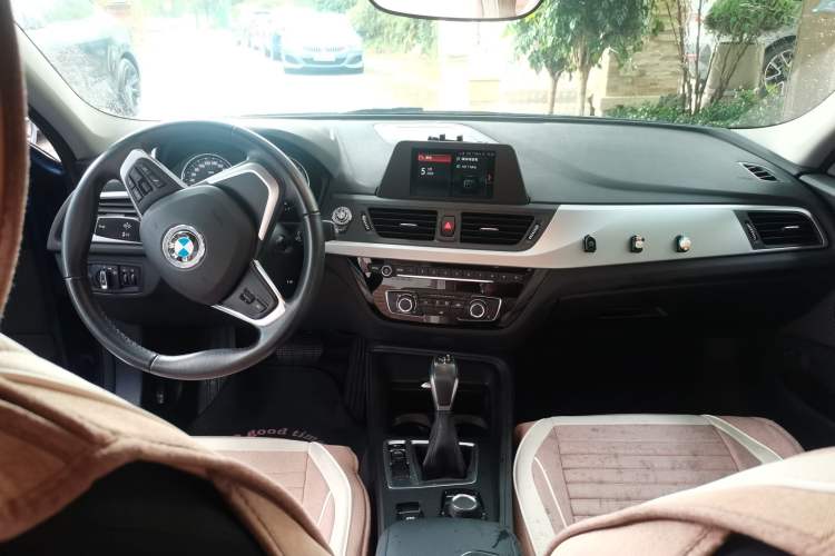 Used BMW 1 Series 2018 118i Fashion Model Center Console