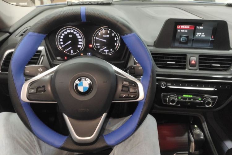 Used BMW 1 Series 2018 118i Sport Edition Center Console