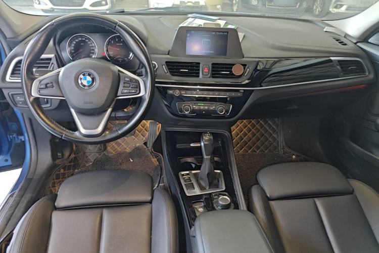 Used BMW 1 Series 2018 118i Sport Edition Center Console