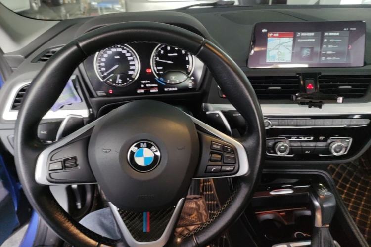 Used BMW 1 Series 2018 120i Design Package Model Center Console