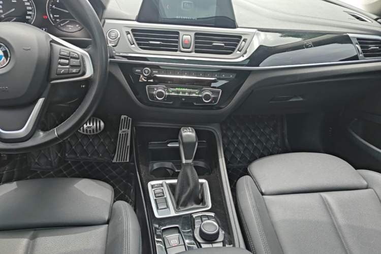 Used BMW 1 Series 2018 Facelifted 118i Sport Edition Center Console