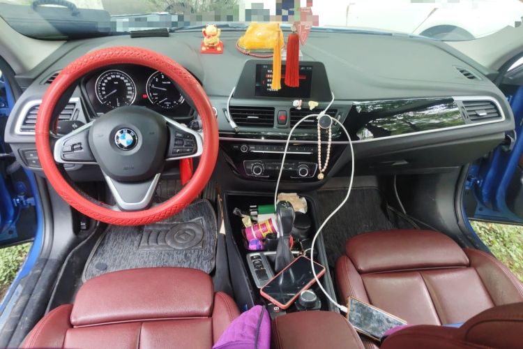 Used BMW 1 Series 2018 118i Sport Edition Center Console