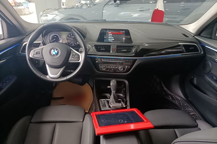 Used BMW 1 Series 2018 118i Sport Edition Center Console