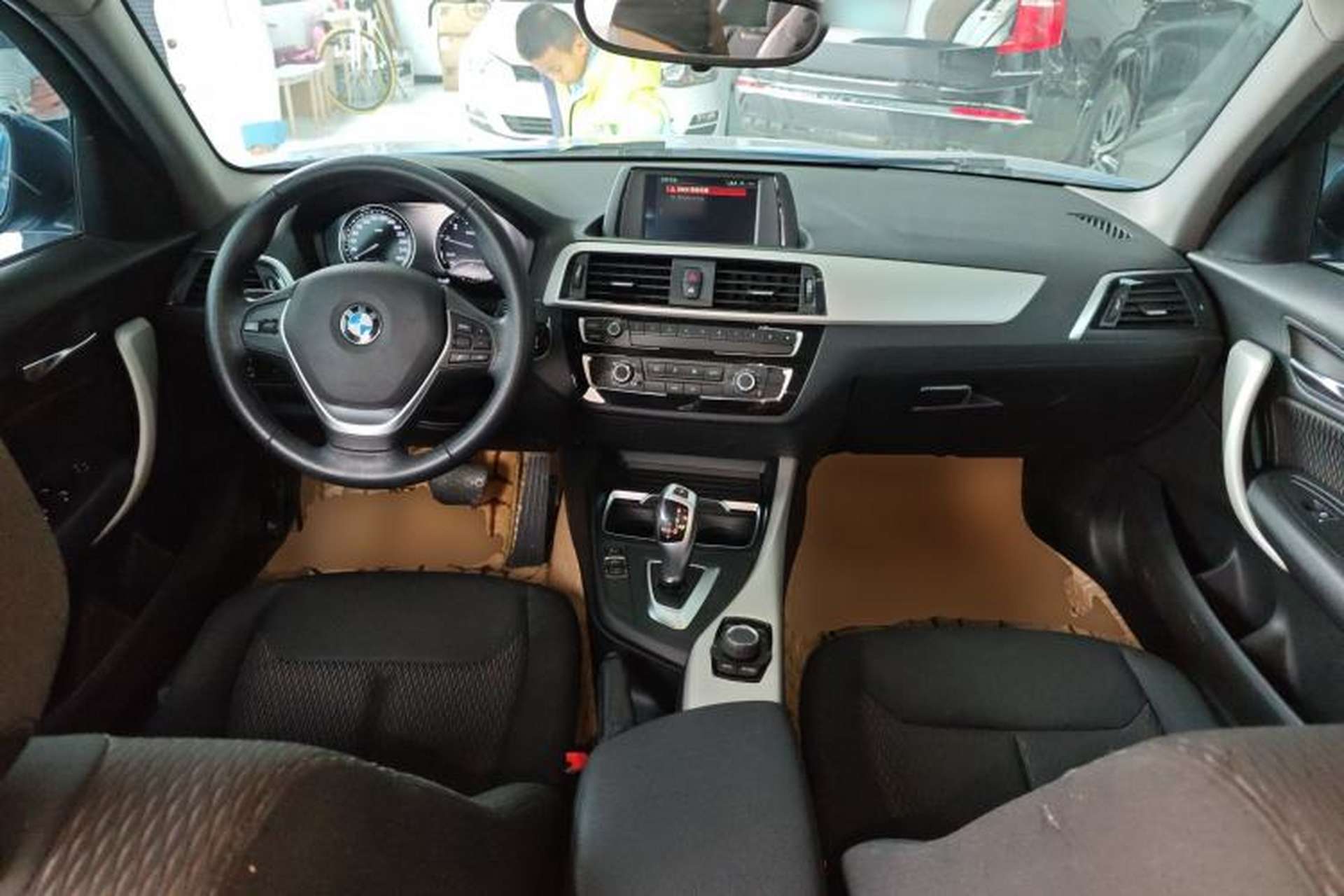 Used BMW 1 Series 2018 118i Leading Model Center Console