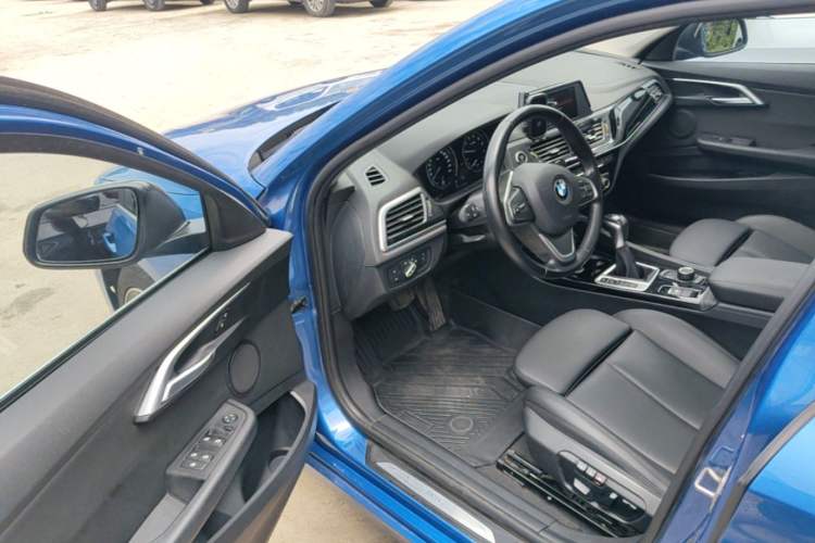 Used BMW 1 Series 2018 118i Sport Edition Driver Seat