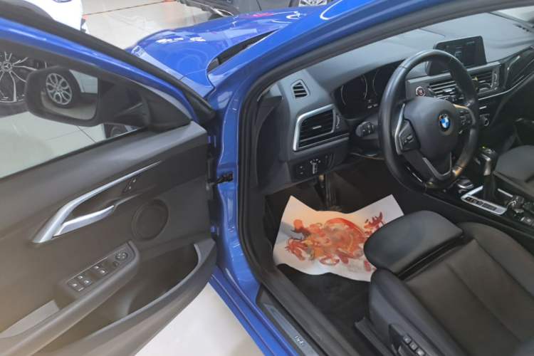 Used BMW 1 Series 2018 118i Sport Edition Driver Seat