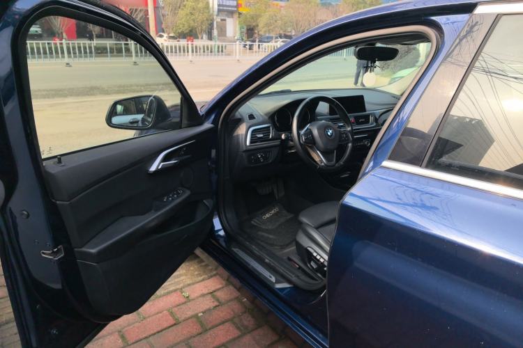 Used BMW 1 Series 2018 118i Design Package Edition Driver Seat