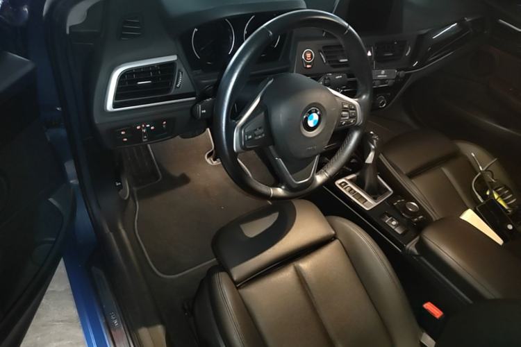Used BMW 1 Series 2018 118i Sport Edition Driver Seat