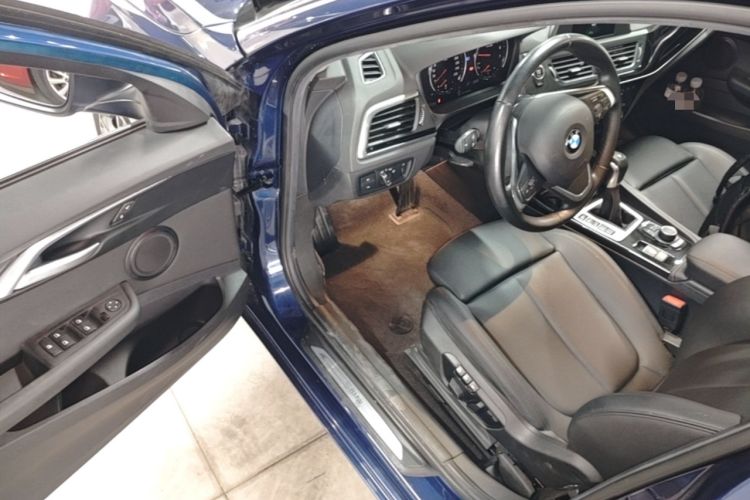 Used BMW 1 Series 2018 118i Sport Edition Driver Seat