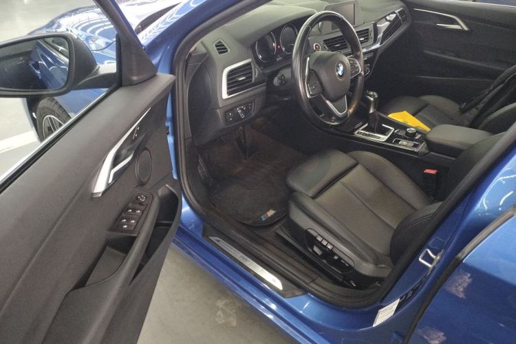 Used BMW 1 Series 2018 118i Sport Edition Driver Seat