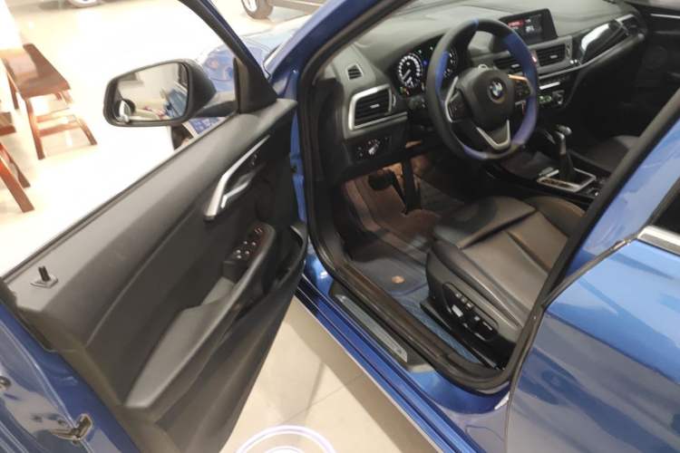 Used BMW 1 Series 2018 118i Sport Edition Driver Seat