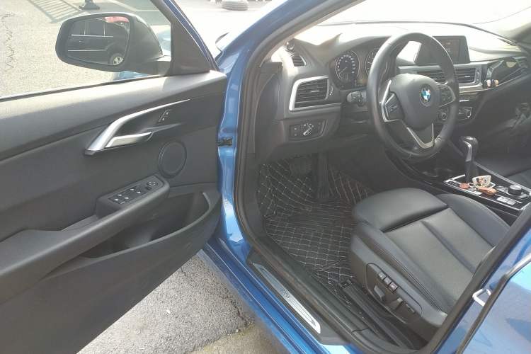 Used BMW 1 Series 2018 118i Sport Edition Driver Seat