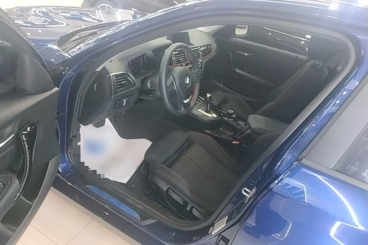 Used BMW 1 Series 2018 118i Sport Design Package Driver Seat