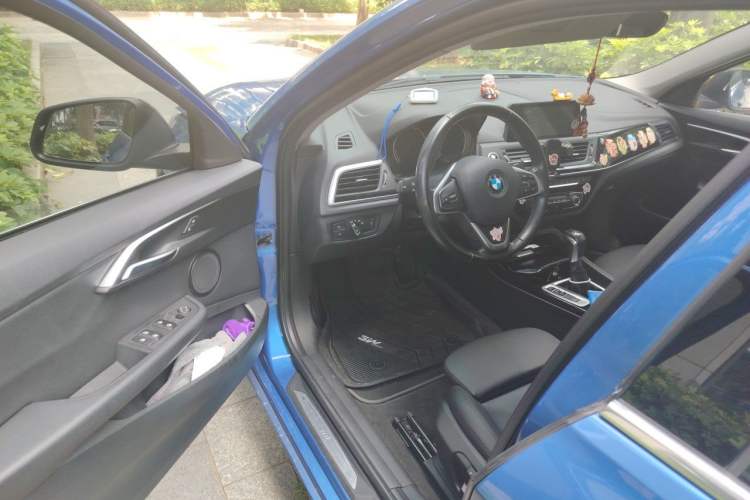 Used BMW 1 Series 2018 118i Sport Edition Driver Seat